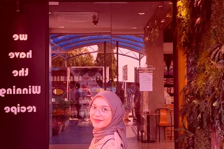 Olivia, 25 — Escort in Rambang, Indonesia