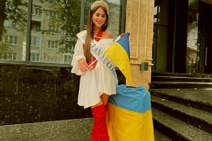 Olivia, 25 — Escort in Vasyliv, Ukraine