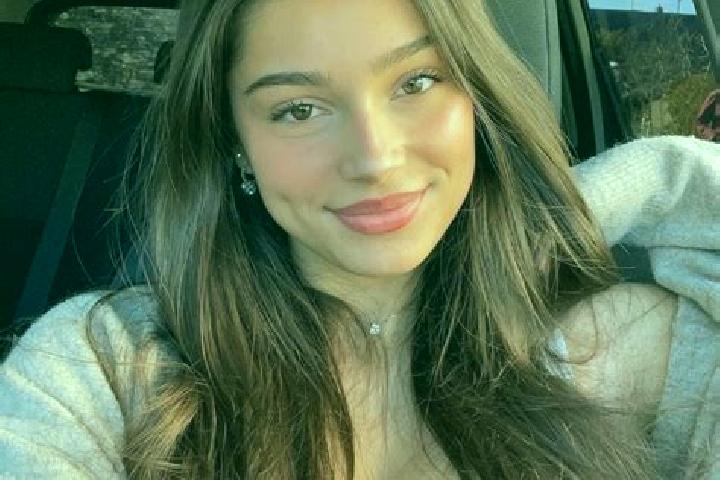 Olivia, 26, a brunette grey-eyed caribbean companion based in Ouinhi. Offering Dinner Date, Erotic Massage, Party Girl, OWO, BDSM. Available for incall and o...