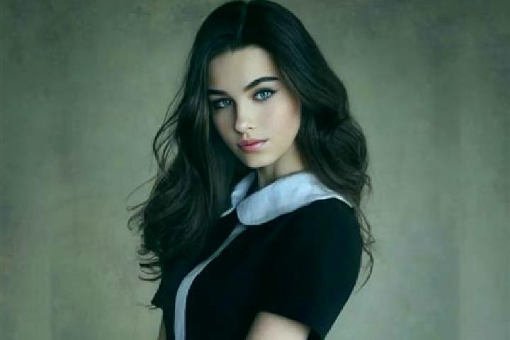 Olivia, 26, a brunette grey-eyed slavic companion based in Martignano. Offering Roleplay, OWO, Girlfriend Experience, Massage. Available for incall and outca...