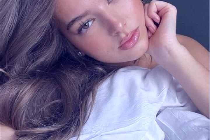 Olivia, 26, a red hazel-eyed latina companion based in Pervomayskiy. Offering Striptease, GFE, Deep French Kissing. Available for incall and outcall, day and...
