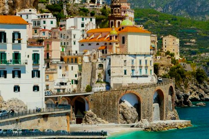 Olivia, 26 — Escort in Piazza Caduti, Italy