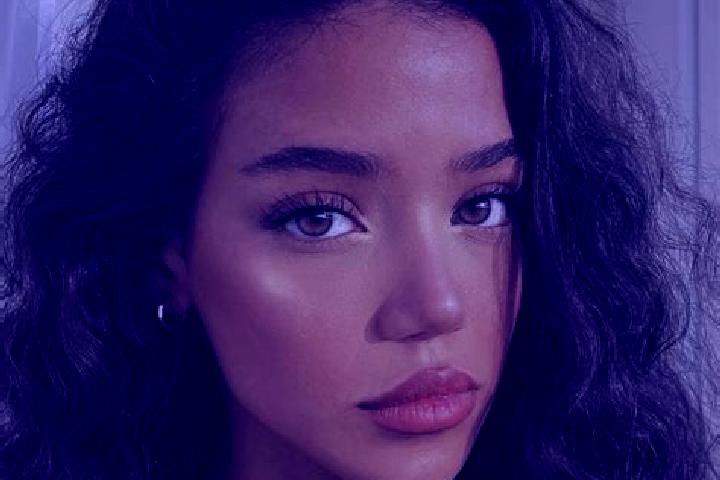 Olivia, 27, a black brown-eyed caucasian companion based in Cantillana. Offering Domination, Travel Companion, GFE. Available for incall and outcall, day and...