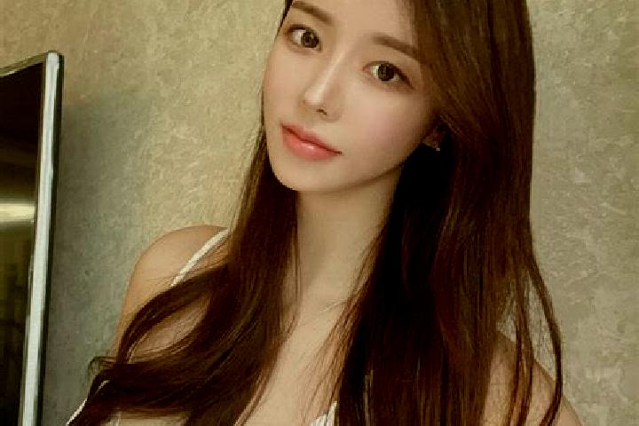 Olivia, 27 — Escort in Damatou, China