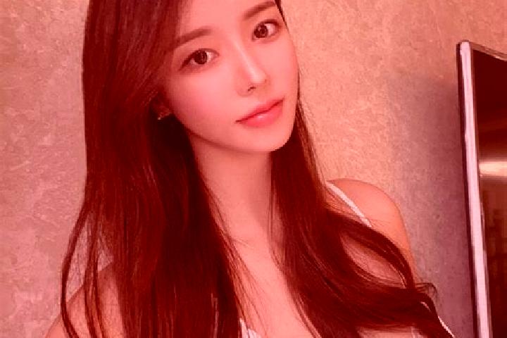 Olivia, 27 — Escort in Huaxijie, China