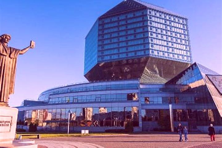 Olivia, 27 — Escort in Lahishyn, Belarus