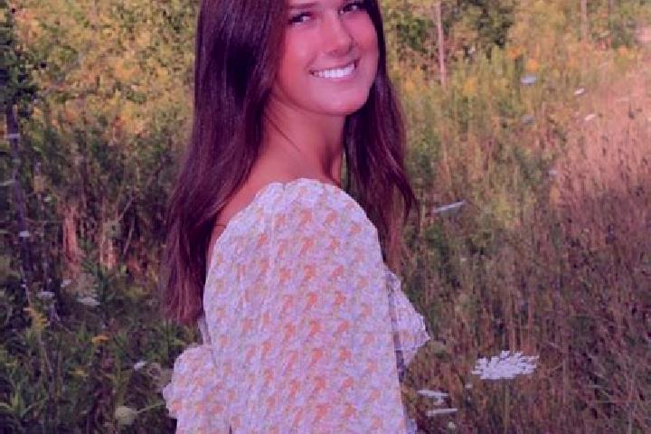Olivia, 27 — Escort in Mequon, United States