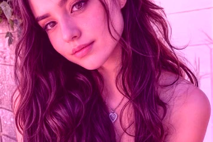 Olivia, 28, a auburn hazel-eyed slavic companion based in Smegorzow. Offering Travel Companion, Massage, Prostate Massage, Dinner Date, Deep French Kissing. ...