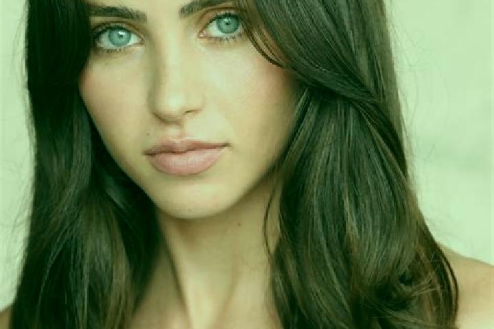 Olivia, 28, a brunette amber-eyed middle eastern companion based in Urmond. Offering 69, Roleplay, Striptease, Party Girl. Available for incall and outcall, ...