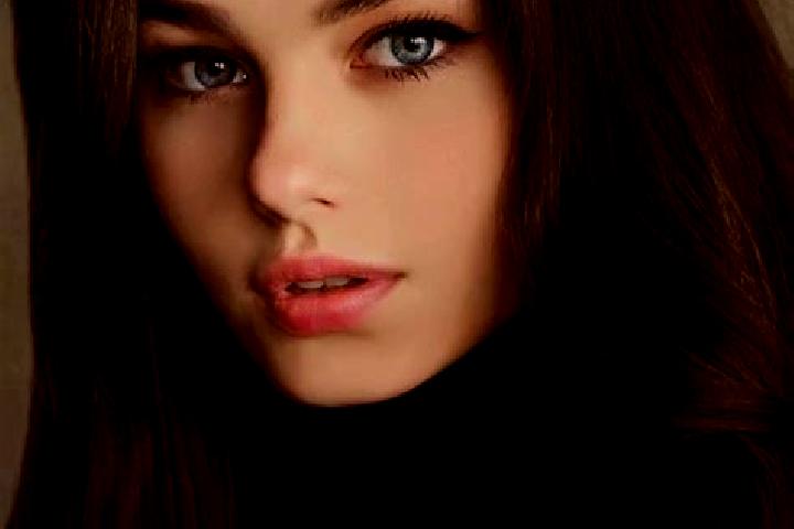 Olivia, 28, a red grey-eyed slavic companion based in Tarlapalli. Offering Domination, Travel Companion, Duos. Available for incall and outcall, day and even...