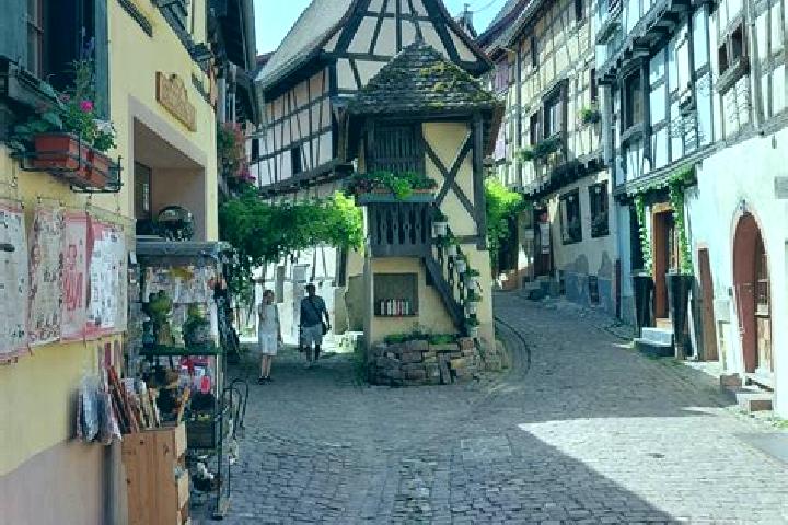 Olivia, 28 — Escort in Muntzenheim, France