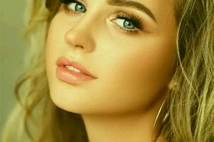 Olivia, 29, a dark blonde blue-eyed mediterranean companion based in Esches. Offering Travel Companion, Striptease, CIM, Girlfriend Experience. Available for...
