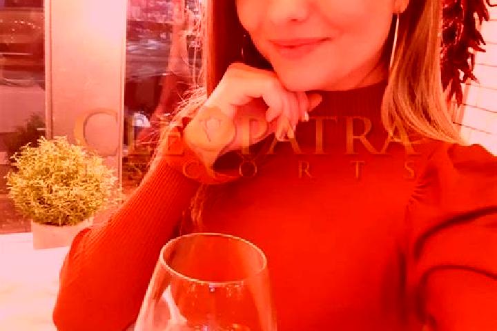 Olivia, 29, a red amber-eyed mediterranean companion based in Arcelia de Rodriguez. Offering Massage, OWO, Party Girl, Couples. Available for incall and outc...