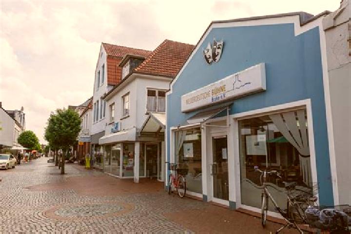 Olivia, 29 — Escort in Brake (Unterweser), Germany