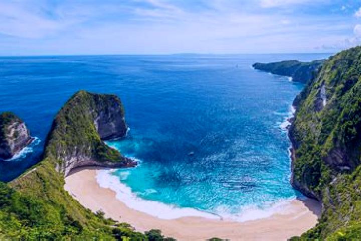 Olivia, 29 — Escort in Nirangkliung, Indonesia