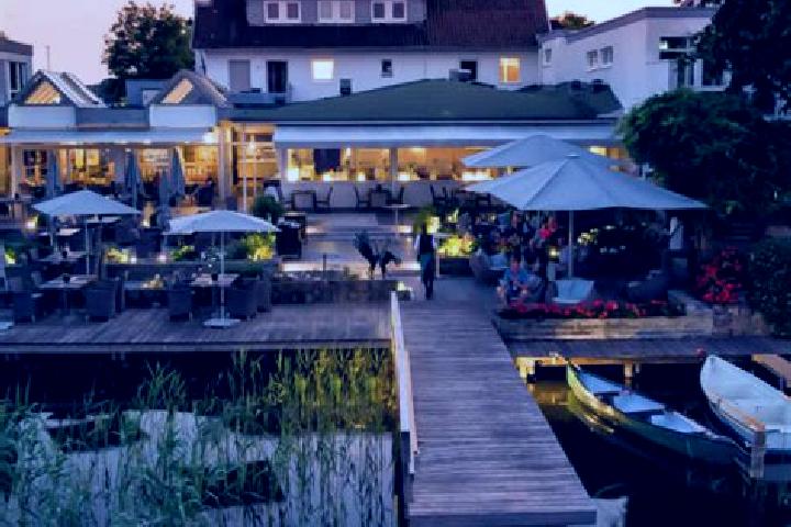 Olivia, 29 — Escort in Ratzeburg, Germany