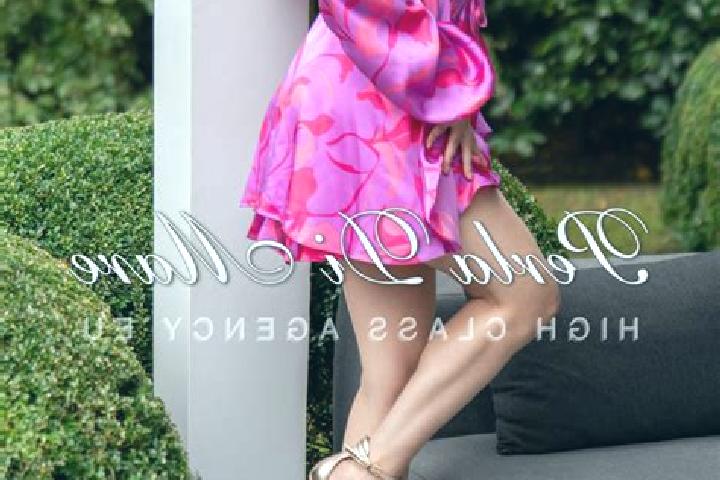 Olivia, 29 — Escort in Sarisoru Mare, Romania
