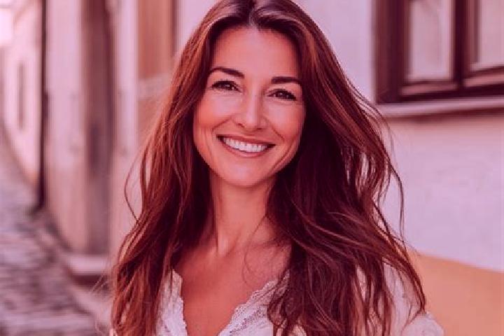 Olivia, 29 — Escort in Walding, Austria