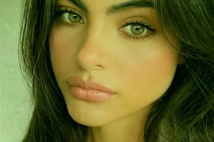 Olivia, 30, a dark blonde dark-eyed indian companion based in Sonder. Offering Couples, 69, Dinner Date. Available for incall and outcall, day and evening da...