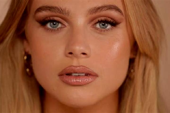 Olivia, 30, a platinum blonde blue-eyed latina companion based in El Barrio de la Soledad. Offering BDSM, Travel Companion, Prostate Massage, Deep French Kis...