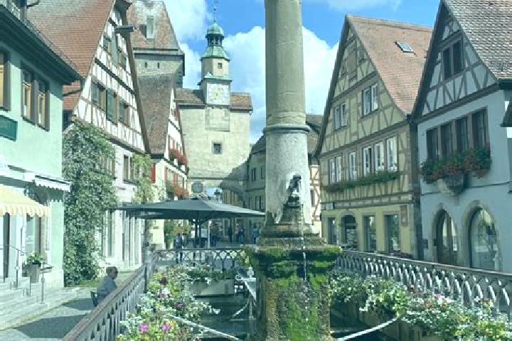 Olivia, 30, a platinum blonde brown-eyed caucasian companion based in Rothenburg ob der Tauber. Offering Travel Companion, Couples, Domination, Erotic Massag...