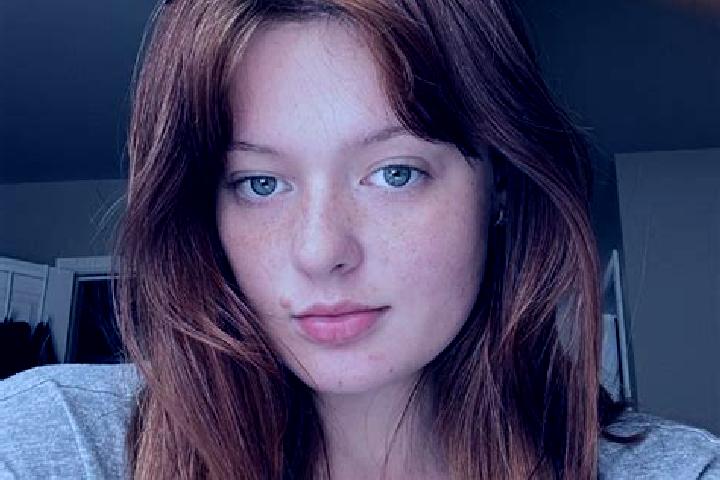 Olivia, 30, a red brown-eyed middle eastern companion based in Portugos. Offering Overnight, Massage, GFE. Available for incall and outcall, overnight bookin...