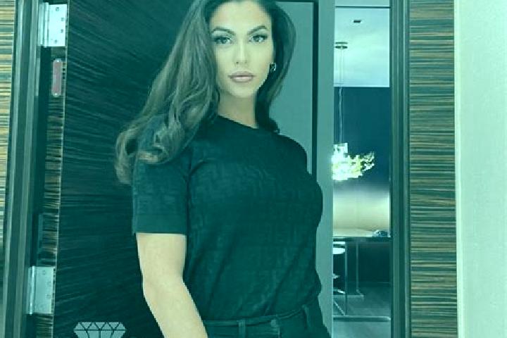Olivia, 30 — Escort in Alexandria, Canada