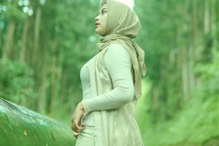 Olivia, 30 — Escort in Baturaden, Indonesia