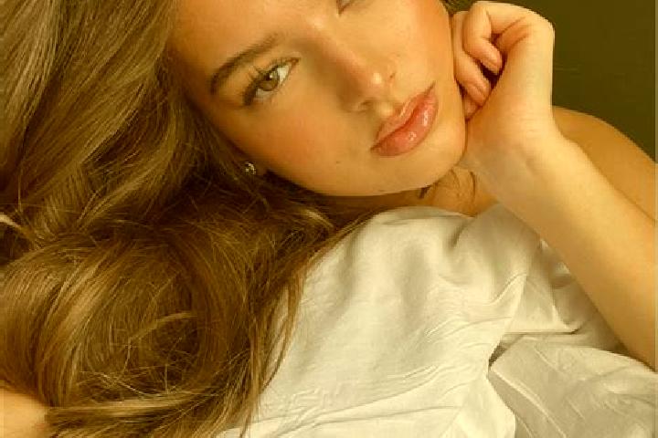 Olivia, 31, a chestnut amber-eyed latina companion based in Pernes-les-Fontaines. Offering 69, Overnight, OWO. Available for incall and outcall, overnight bo...