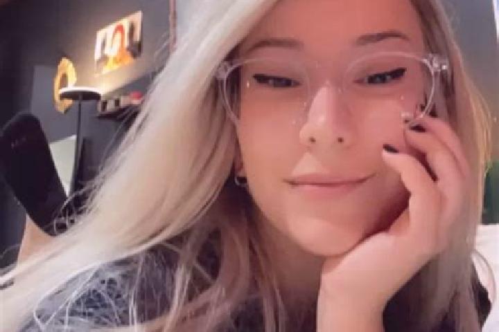 Olivia, 31, a dark blonde grey-eyed middle eastern companion based in Laab im Walde. Offering Fetish, BDSM, 69, Massage. Available for incall and outcall, da...