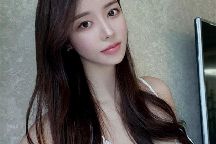 Olivia, 31 — Escort in Gaotan, China
