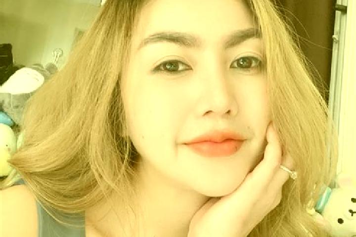 Olivia, 31 — Escort in Mook, Netherlands