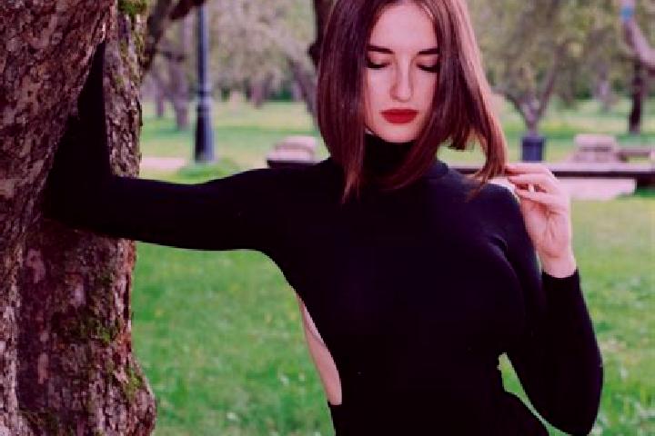 Olivia, 31 — Escort in Rogovskaya, Russia