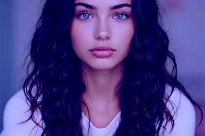 Olivia, 32, a auburn amber-eyed mediterranean companion based in Duenas. Offering Deep French Kissing, Prostate Massage, Couples, Tantra. Available for incal...