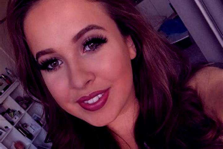 Olivia, 32, a auburn brown-eyed mediterranean companion based in Waikanae. Offering Massage, Prostate Massage, BDSM, Erotic Massage. Available for incall and...