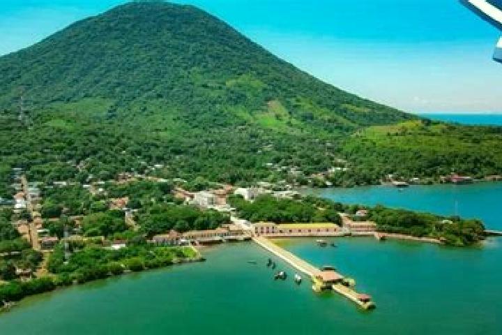 Olivia, 32 — Escort in El Tigre, Honduras
