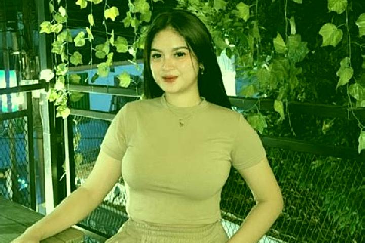 Olivia, 32 — Escort in Mawar, Indonesia