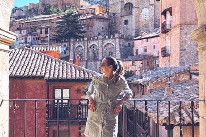Olivia, 32 — Escort in Monterde de Albarracin, Spain