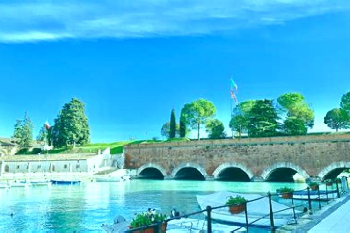 Olivia, 32 — Escort in Peschiera del Garda, Italy