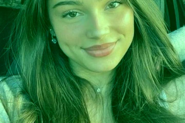 Olivia, 33, a brunette hazel-eyed slavic companion based in Kralova pri Senci. Offering Travel Companion, Prostate Massage, 69, Deep French Kissing. Availabl...