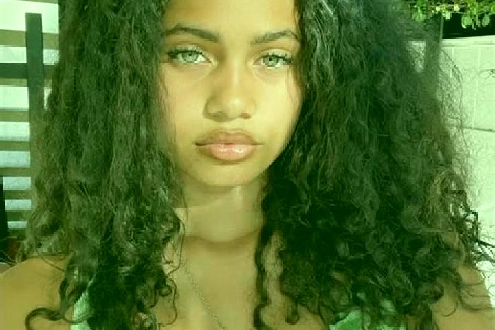 Olivia, 33, a red green-eyed mixed companion based in Chapman. Offering A-Level, Dinner Date, CIM, OWO. Available for incall and outcall, day and evening dates.