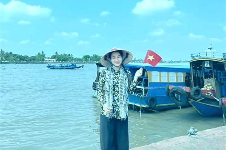 Olivia, 33 — Escort in Giong Trom, Vietnam