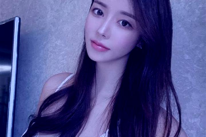 Olivia, 33 — Escort in Majunying, China