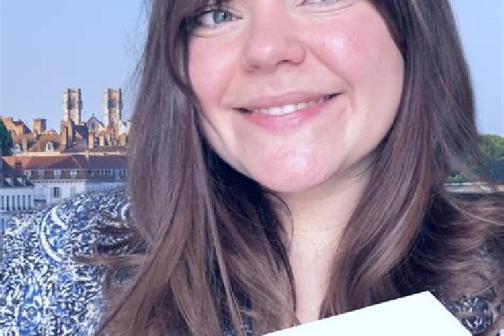 Olivia, 33 — Escort in Pleyben, France