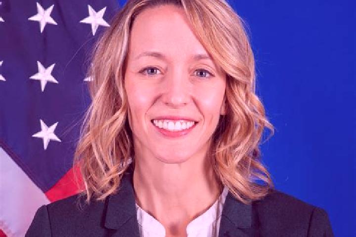 Olivia, 33 — Escort in Stilwell, United States