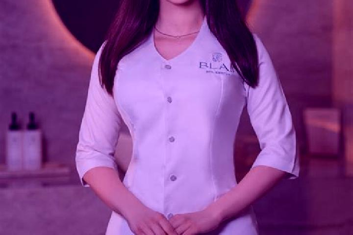 Olivia, 34, a auburn dark-eyed mediterranean companion based in Ponnampatti. Offering Tantra, Erotic Massage, BDSM. Available for incall and outcall, day and...