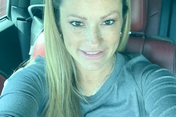 Olivia, 34, a blonde amber-eyed middle eastern companion based in Los Ramones. Offering Overnight, Tantra, Fetish. Available for incall and outcall, day and ...