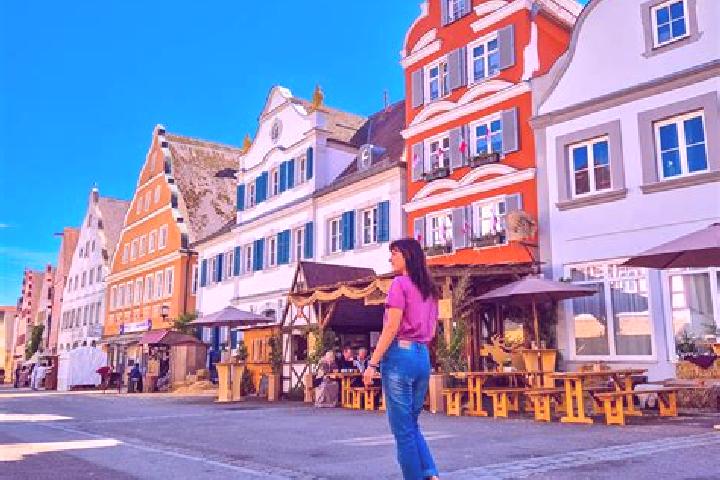 Olivia, 34, a brunette amber-eyed european companion based in Oettingen in Bayern. Offering Massage, Erotic Massage, Overnight. Available for incall and outc...