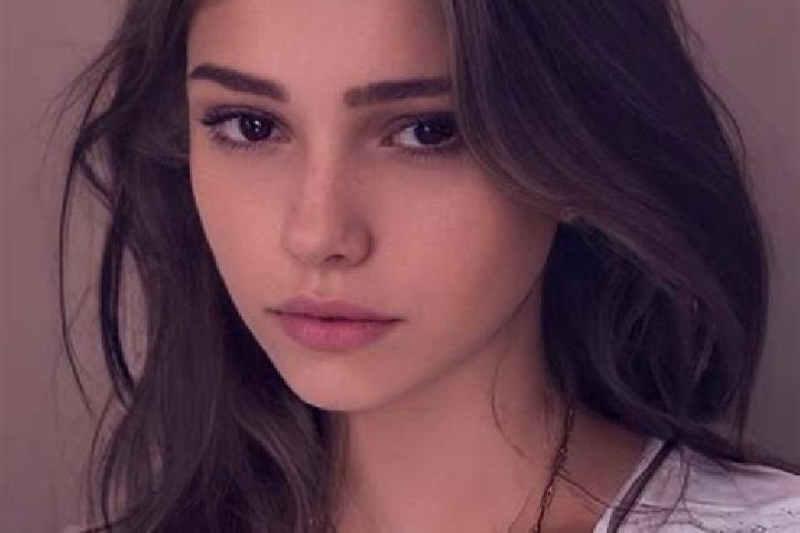 Olivia, 34, a brunette hazel-eyed slavic companion based in Riardo. Offering Duos, Dinner Date, Domination. Available for incall and outcall, overnight booki...