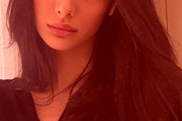 Olivia, 34, a red dark-eyed middle eastern companion based in Kuningan. Offering Duos, A-Level. Available for incall and outcall, overnight bookings available.